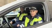 Инспекторы ДПС в Чувашии спасли задыхавшегося в машине ребенка, вовремя домчав его до больницы